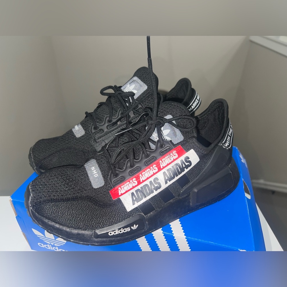 adidas originals NMD_R1 Lifestyle Shoes Unisex